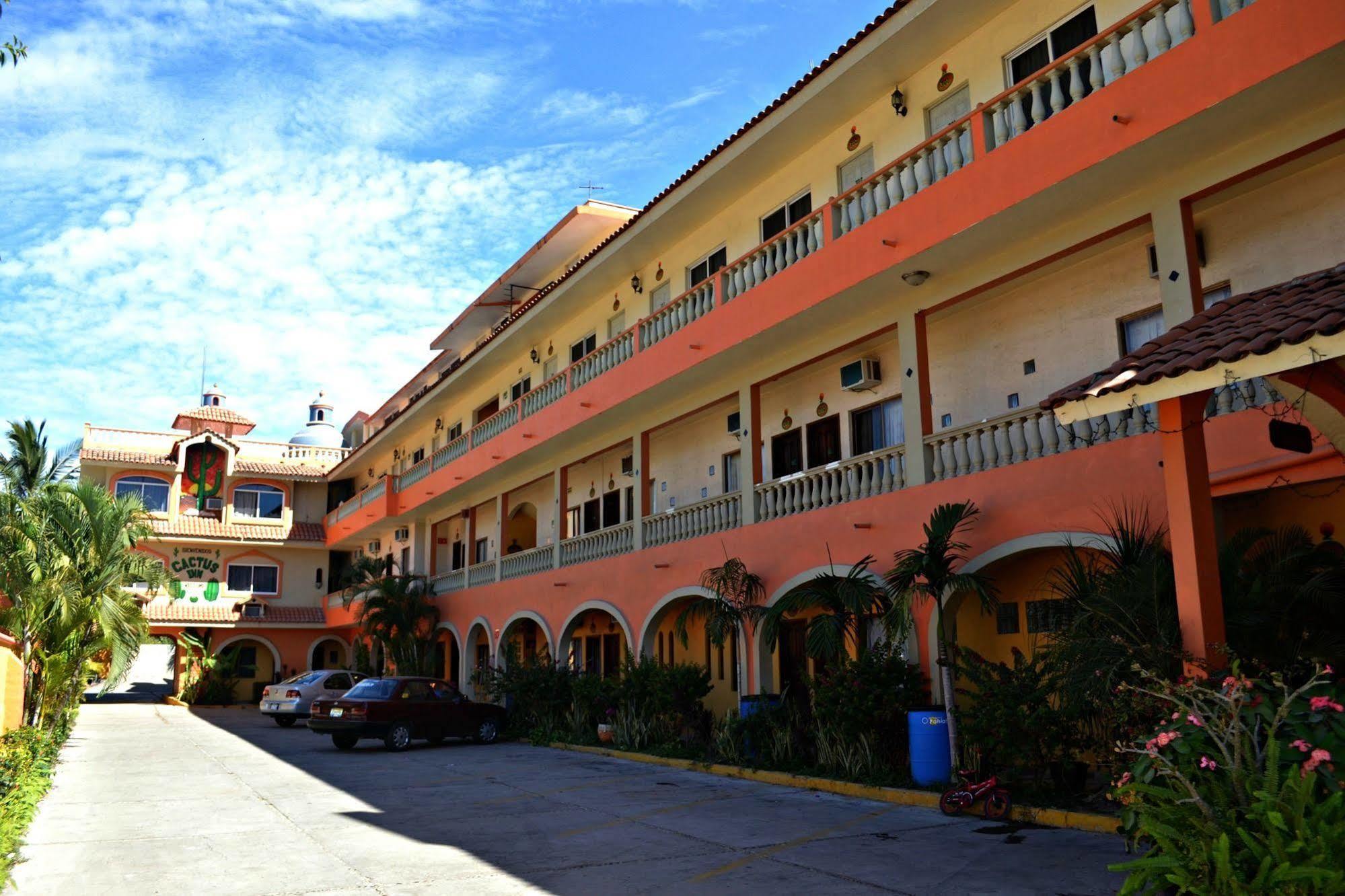 Cactus Inn Бусериас Экстерьер фото